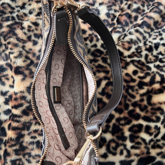 Brown Guess Shoulder Bag - Picture 3 of 8